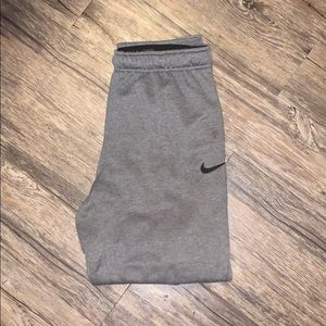 NIKE SWEATS